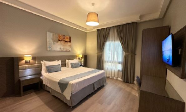 Loren Suites Corniche