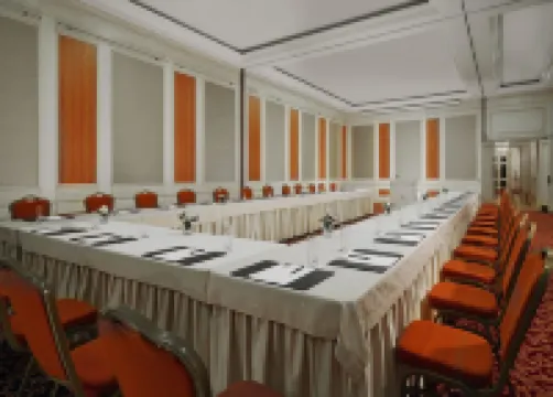 Bristol Hotel - Frankfurt City - Central Station