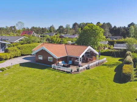 "Gunwald" - 230m from the sea Отели в г. Humble