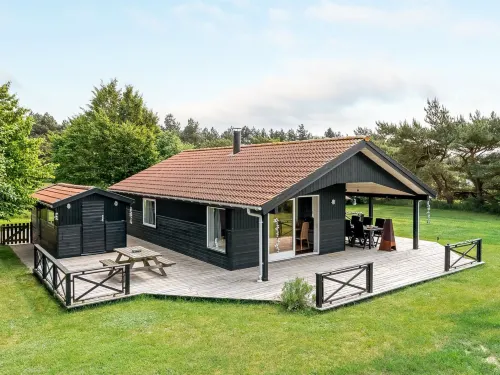 "Allie" - 150m from the Sea Hotels in Lolland