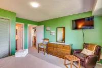 Hike, Ski and Fish! Sunset-View Condo in Beech Mtn - 3-Star