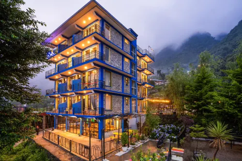 Shalom Backpackers Dharamkot McLeodganj