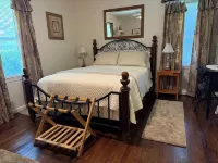 Perfect Location!! Amazing View! Country Serenity & Mins to ATL and Fifa Events! Hotels in Scottdale