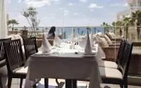 Capital Coast Resort and Spa - Desayuno