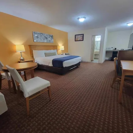 Twin Star Lodge