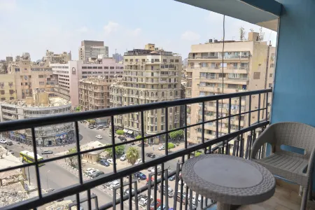 lora Altahrir hotel Отели в г. Al Manyal Ash Sharqi