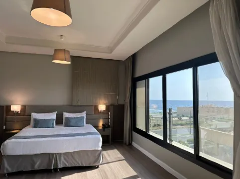 ลอเรน เซอร์วิส อพาร์ตเมนต์ คอร์นิช