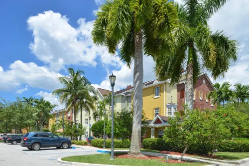 Candlewood Suites Miami Lakes