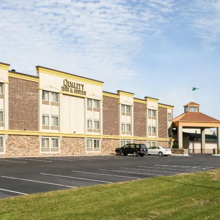 Quality Inn & Suites Ames Conference Center Near Isu Campus