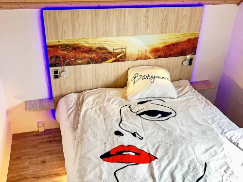 Luxury Retreat Near Beach - ที่มีสระว่ายน้ำ
