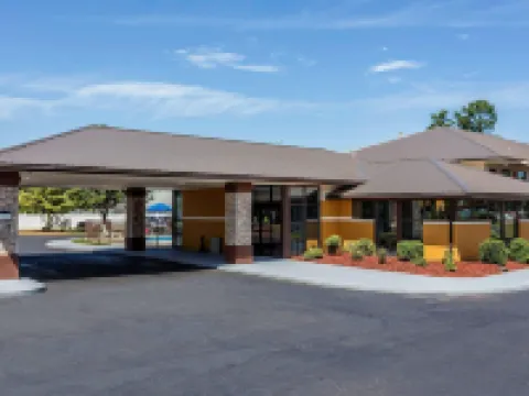 クオリティ イン パインハースト エリア アバディーンのホテル