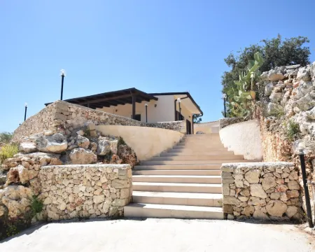 Holiday Home Floridia with Private Pool Hotel a Floridia