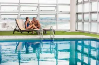 Garden Court Marine Parade - Pool