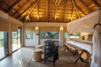 Karongwe - River Safari Lodge