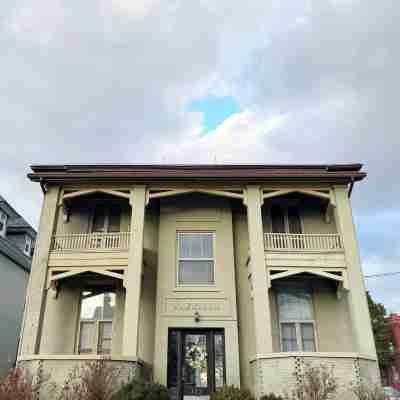 Harrison B "TH-B" Hotel Exterior