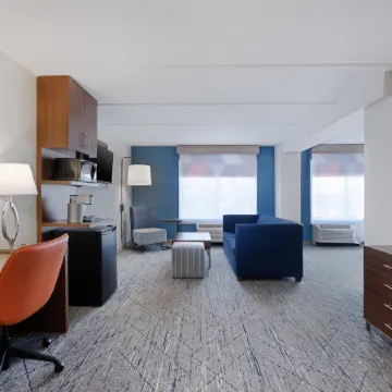 Holiday Inn Express & Suites Augusta West - Fort Gordon by IHG