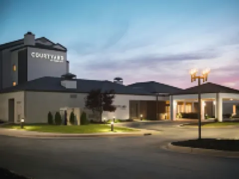 Courtyard Louisville East Hotels in Hurstbourne