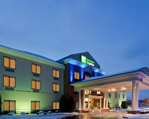 Holiday Inn Express LORDSTOWN-NEWTON FALLS/WARREN by IHG Hotels in Trumbull County