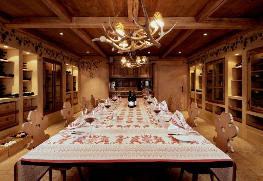 Crystal Hotel SuperiorHotel Overview