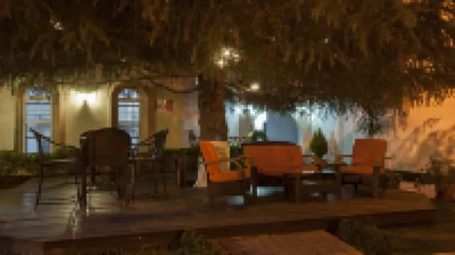 Holiday Inn & Suites 奇瓦瓦 酒店