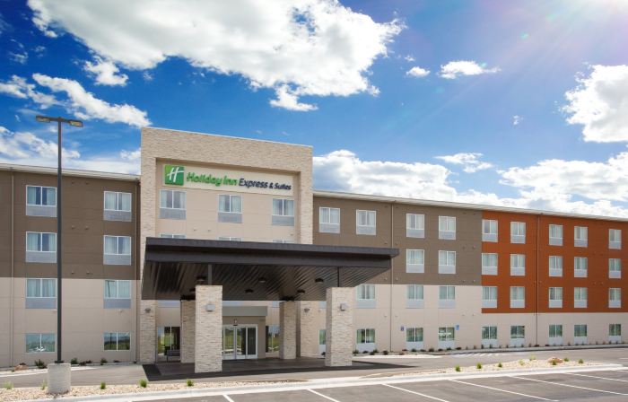 Holiday Inn Express & Suites RAPID CITY - RUSHMORE SOUTH by IHG