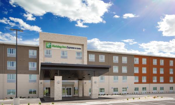 Holiday Inn Express & Suites Rapid City - Rushmore South by IHG