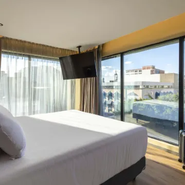 ノボテル メキシコ シティ セントロ ヒストリコ メキシコシティ・メトロポリタン大聖堂周辺のホテル