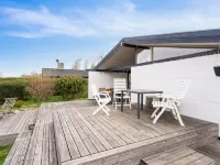 "Malena" - 175m from the Sea Hotels in Allingabro
