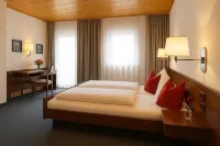 Zum Kirschbaum Hotels in Theilheim