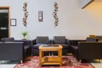 Super 8 by Wyndham Pella Hotels in Pella