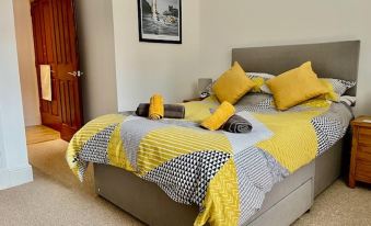 Stunning Spacious Apartment on River Ness