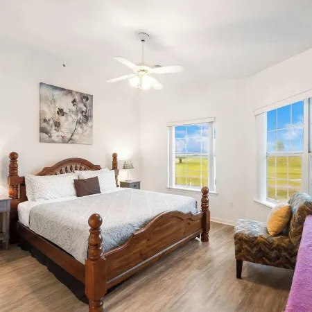 Home on the Golf Range - Holiday Hills Branson - Golf Resort - Outdoor Pools
