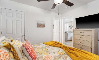 Valley View Treehouse - Holiday Hills Branson Golf Resort Outdoor Pools