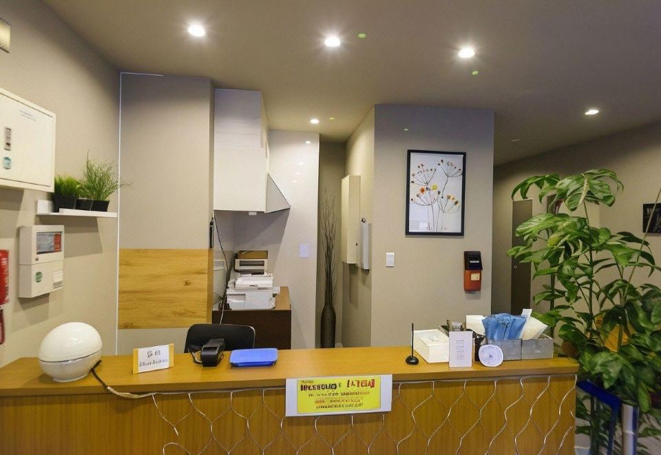 미스터 킨조 바이올렛 외관