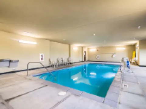 Cobblestone Hotel & Suites - Victor Hotels in Victor