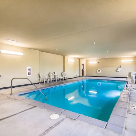 Cobblestone Hotel & Suites - Victor