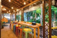 고스탑스 고아, 칼랑구트 라이트