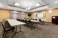 La Quinta Inn & Suites by Wyndham Lindale Hotels in Lindale