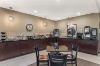 Best Western Plus Plaza by the Green - breakfast