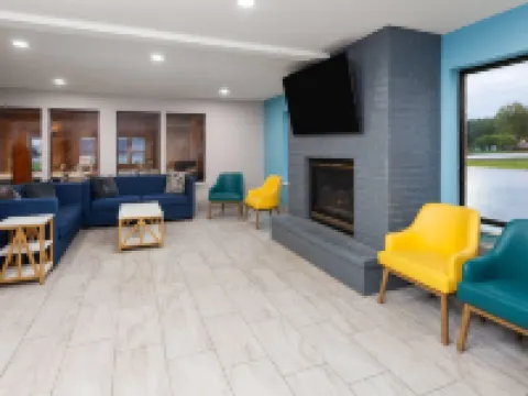 Days Inn by Wyndham Eagle River Hotels in Eagle River