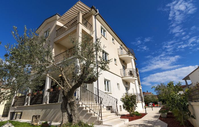 Apartments Villa Nina