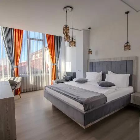 Casa Muntenească Alessandro Отели в г. Питешти