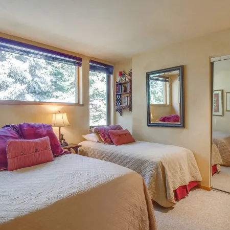 1 Mi to Vail Ski Resort: Condo w/ Resort Perks!