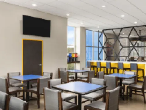 GLo Best Western Dawley Farms in Sioux Falls Hotels in Sioux Falls