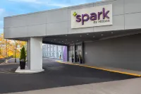 Spark by Hilton Toronto Airport - 3-Star