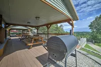 Branson Condo w/ Views: 2 Mi to Silver Dollar City - Apartments