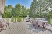Fish, Hike & Golf: Leisurely Navarre Home w/ Yard! - 2-Star