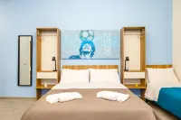 Solaris Suites Отели в г. 