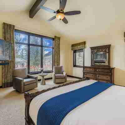2744 The Cove! Modern Luxury Townhome With Hot Tub, Pool, And Shuttle To The Slopes! 4 Bedroom Home Rooms