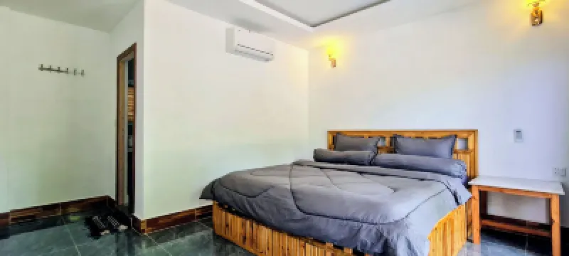 เกาะรง ลากูน บาร์ แอนด์ เรสเตอรองต์ โรงแรมใกล้เกาะรง